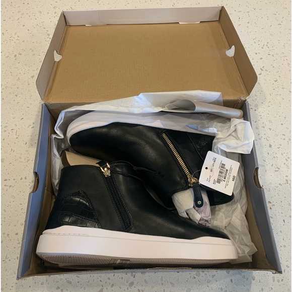 Liz Claiborne Sneaker Ankle Shoes (Atlantic) Black! New - Picture 8 of 8